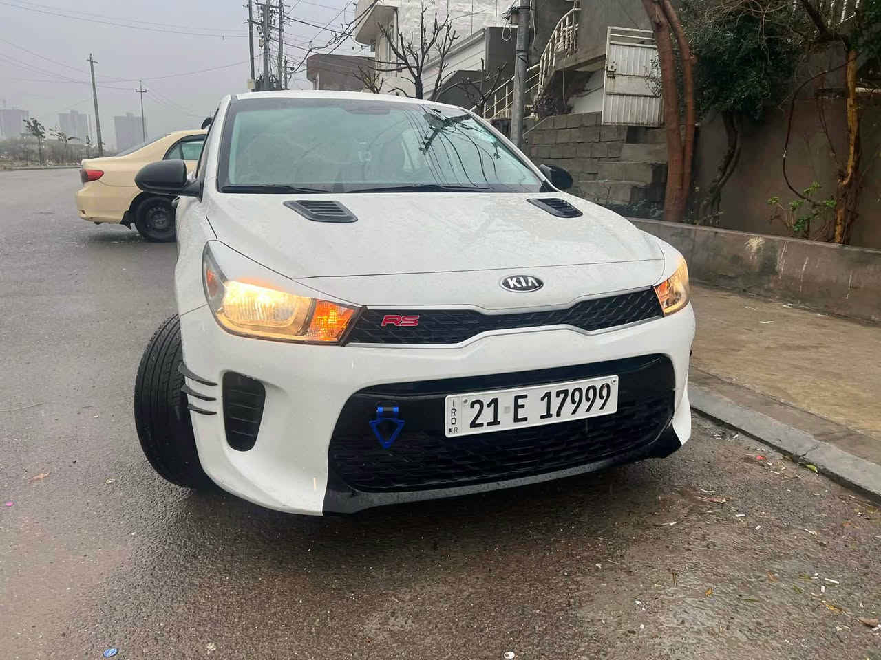 کیا ریۆ ٢٠١٨
گێر تۆماتیک و عادی و سپۆرت
شاشە ئایپاد و کامێرا
سوکان ڤۆلیۆم و تەحدید سورعە
مەکینە ١.٦
گێر و مەکینە بەشەرت نەکراوەتەوە
کامل جوانکاری
تەنها دەرگای دوای سایەق و چەمەلەغی دواوە بۆیاخە 
سەنەوی و هەزە و بەرادی تازەیە هەتا ٢٠٣٠ بەناوی خۆمەوەیو
نرخ/٩٨
ژم/*********** السليمانية, العراق
