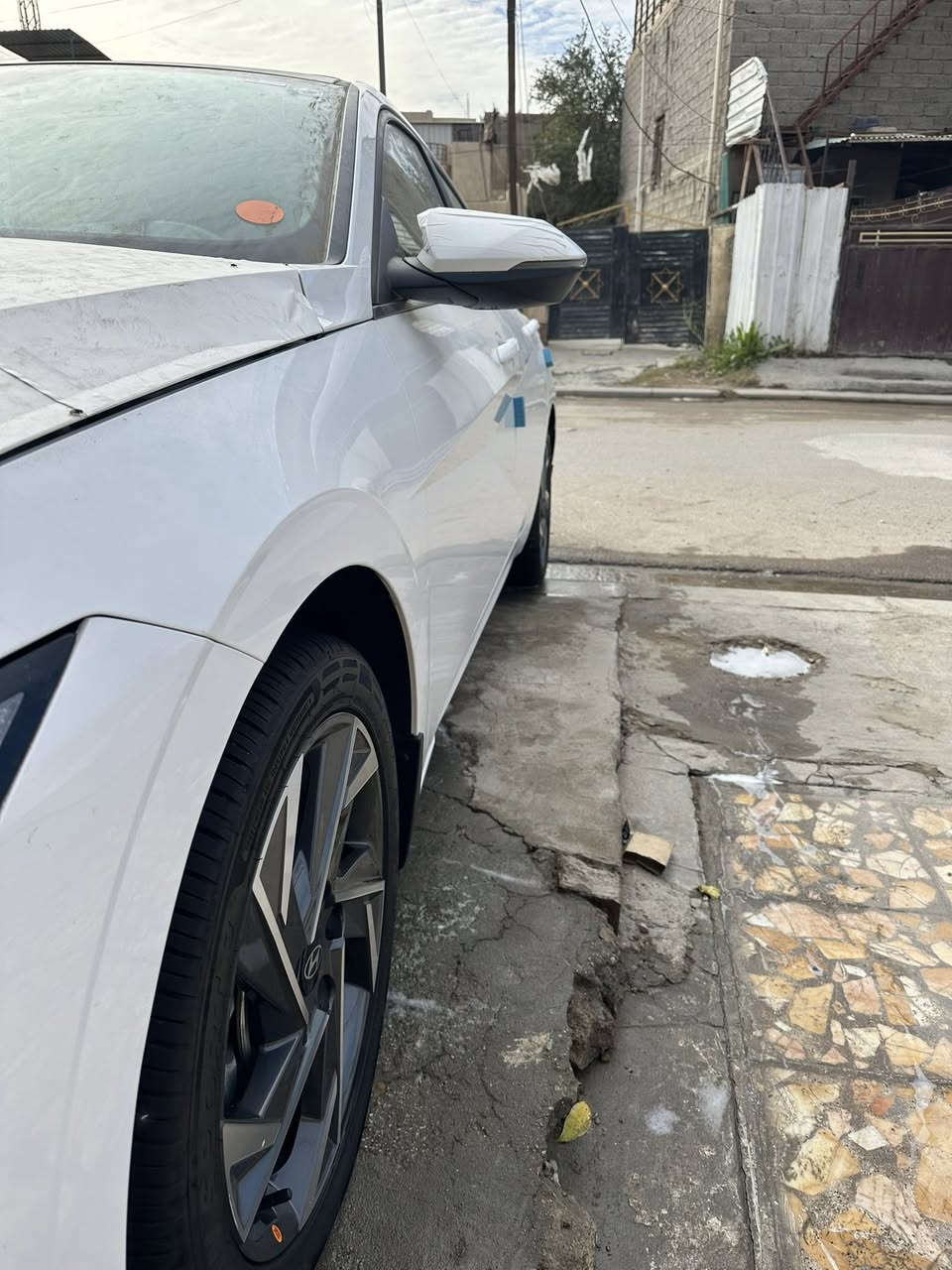 النترا موديل 2024 خليجي كوري ماشيه 20 الف 

مكفوله كفاله عامه حتى الدعاميات من الشخط عدا رصعه زغيره اباب الخلف الصدر موضحها بالصوره محرك 2000 دوش والمواصفات فوول مال خليجي الكل تعرفها ميحتاج اشرح مكان السياره بغداد الشرطه الخامسه السعر 189 $

***********
