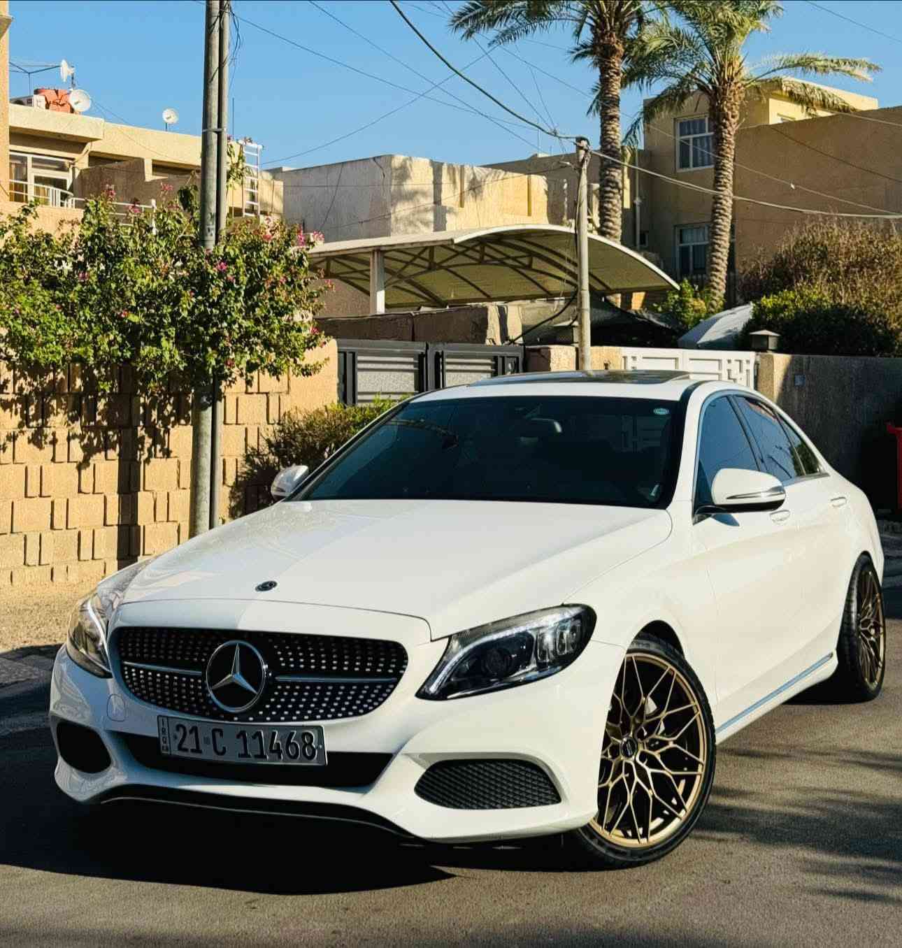 🔥 فرصة مميزة لعشاق الفخامة 🔥
🚗 للبيع: Mercedes C300 موديل 2018 – كلين تايتل – فول مواصفات
✨ المواصفات: ✔️ محرك قوي واقتصادي
✔️ قير أوتوماتيك سلس
✔️ شاشة معلومات كبيرة + نظام ملاحة
✔️ كاميرا خلفية + حساسات أمامية وخلفية
✔️ فتحة سقف بانوراما
✔️ مقاعد جلد فاخرة مع تحكم كهربائي
✔️ تشغيل بصمة (Keyless Start)
✔️ نظام صوتي عالي الجودة
✔️ إضاءة LED حديثة
✔️ جنوط رياضية أصلية
📌 الحالة: 🔹 كلين تايتل (خالية من الحوادث)
🔹 صيانة منتظمة
🔹 سيارة نظيفة جداً من الداخل والخارج
💰 السعر: مناسب جداً وقابل للتفاوض للجادين فقط
📲 للتواصل واتساب فقط: ***********
⚡ سيارة تجمع بين الأداء والفخامة – لا تفوت الفرصة!
