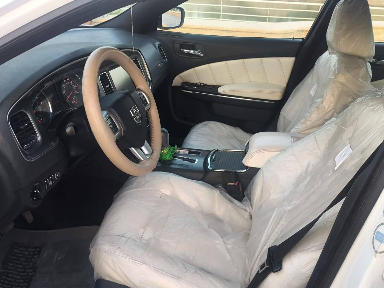 سلام عليكم ورحمة الله وبركاتة للبيع جارجر موديل 13
كفاله عامه وتفاصيل سونار موجود ***********
وتصل وبيك خير وتدلل
