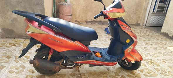 اس اف للبيع اوراق مجفتها  300وبيه مجال رقم ***********مكاني مجر الكبير حي روضه
