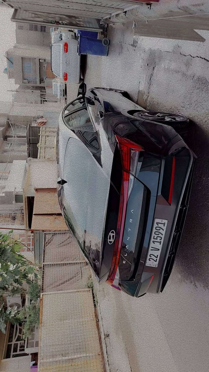 النترا موديل 2025 وارد أمريكي فول مواصفات
رادارات امامي خلفي وجانبي
فتحة سقف
تشغيل عن بعد
تحكمات ستيرن
مكينة 2000 دوش
ماشية 27000
حادثها بيبان ٢ السايق ووره السايق مبدلات نفس اللون يعني بس الدوسة بيهه صبغ
***********
