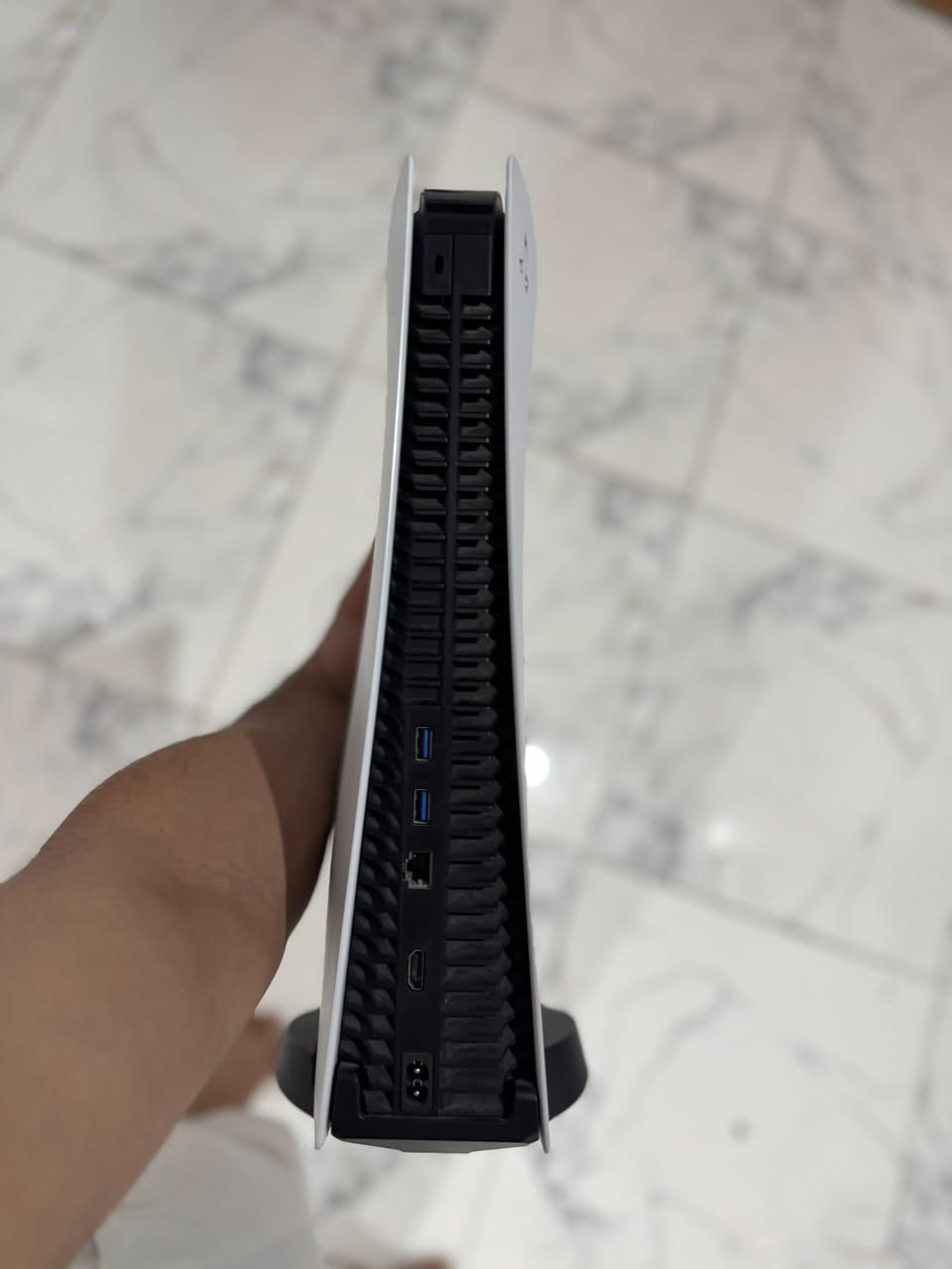 السلام عليكم شباب
للبيع جهاز ps5 فات حاله حال الجديد  وهاي الصور لا مفتوح ولا مصلح ملحقاته كله كامله من كيبلات وكارتونات يجي ويا
يو بي إس 1500 جديد مأخذه 
ويجي وياه ٣ اقراص
1- battlefield 6
2- spider man 2
3- Ghost of Tsushim ps4
 ويجي ويا مجموعة ألعاب بل حساب 

Red Dead Redemption 2
God of war 3
God of war 2018
God of war ragnarok
Call of Duty modern warfare remastered 
NFS Heat
NFS payback
NFS 
Horizon 
Knack
Knack 2
Battlefield 4
E football 
البلي أمانة لا مفتوح ولا مصلح ابد وين ميعجبك افحص وسبب البيع ماعندي وقت اله 
مكاني بغداد وهذا رقمي ***********
قيم ومنختلف ان شاء الله
