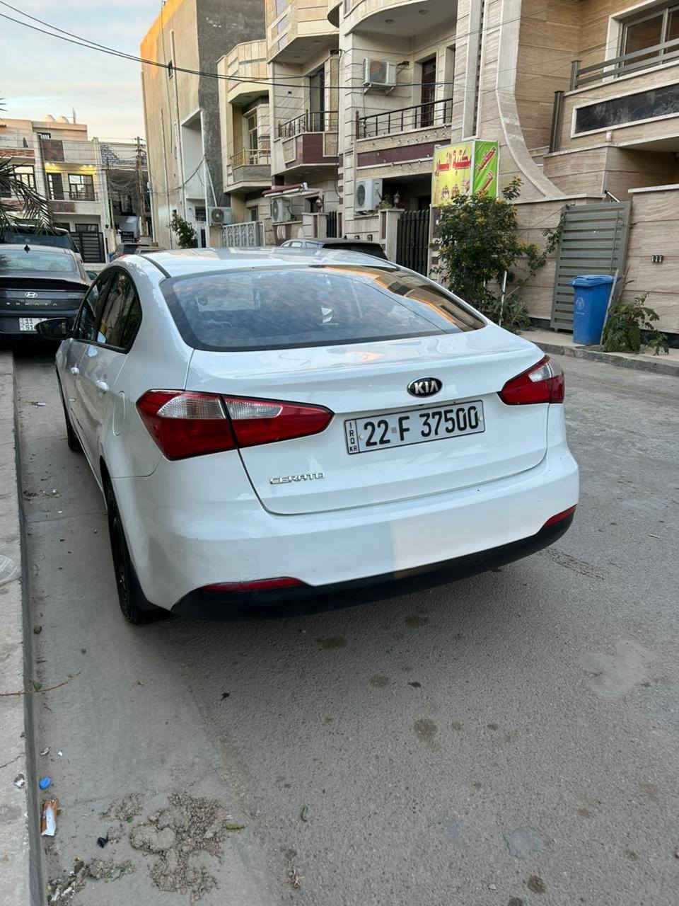 السلام عليك 
سيراتو ٢٠١٤ بيهة اربع قطع صبغ رقم اربيل وكالة عامة بااسمي نص مواصفات
ماشيه ١٧٤ كيلو حقيقي 
كير مكينة كفالة من التجفيت ابلاديات 
تخم تاير ويل جديد 
تبريد ثلج مابيهة كل نقص السعر ٩٩ بيهة مجال بسيط 
بابل المسيب ***********
