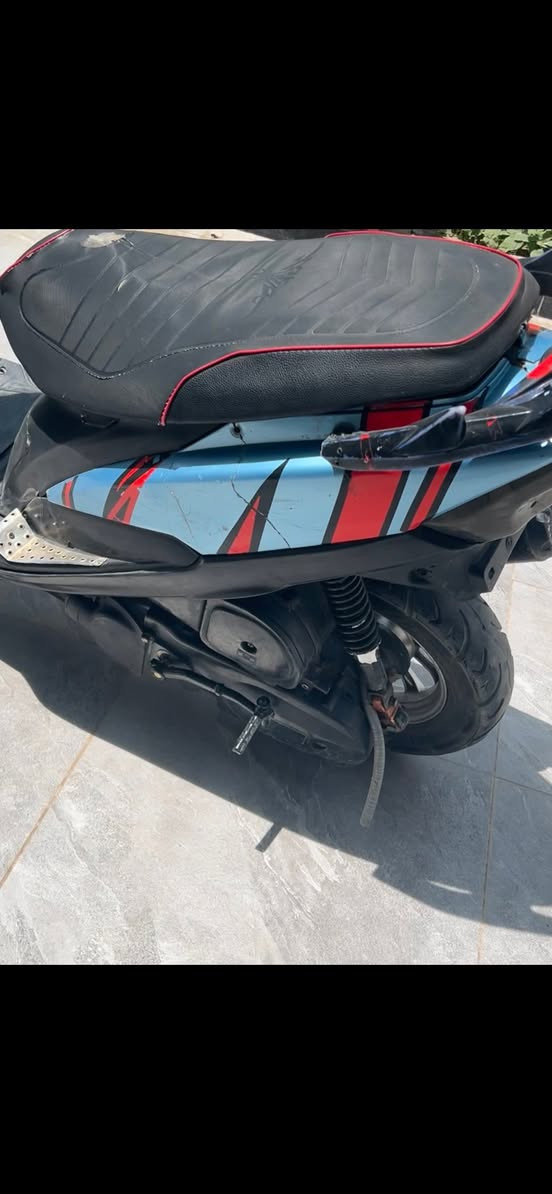 دراجه للبيع ماكس عدله حلوه هستوه خليله ويلات  وكزوز رياضي وقبق هدر دراجه حلوه سعر ٤٥٠ بيه مجال قليل باقي تفاصيل هذا رقمي *********** مكاني لقرنه
