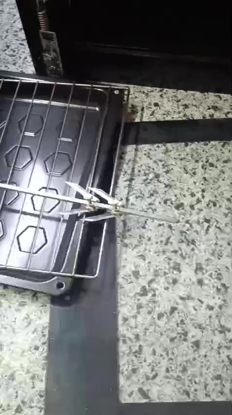 السلام عليكم عندي فرن كهربائي شغال فقط الجامه الخارجيه مكسوره


**إذا كنت صاحب هذا الإعلان وتريد حذفه لأي سبب، رجاءا أرسل رسالة إلى الدعم الفني**