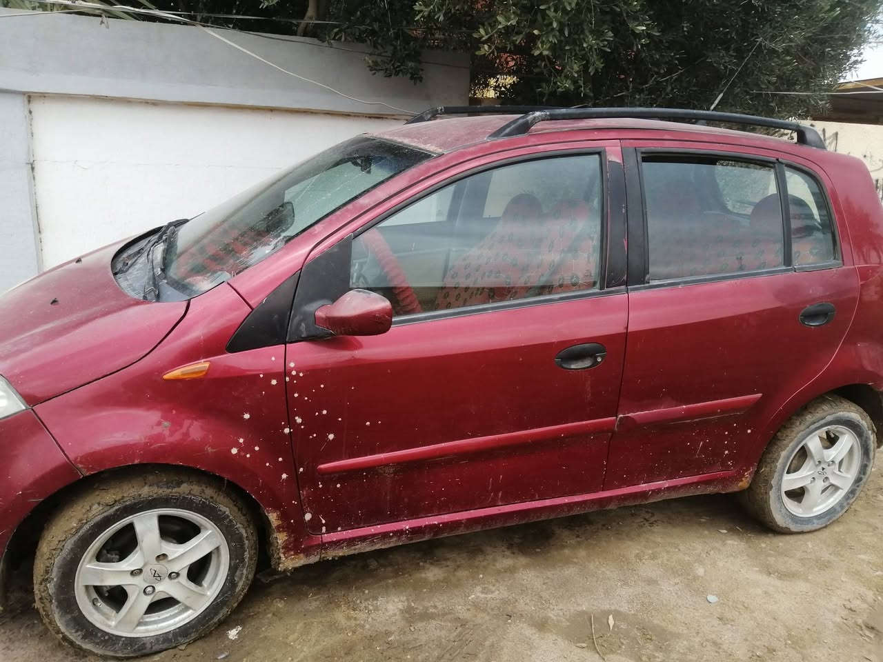 السلام عليكم سياره للبيع شيري اي ون ٢٠١٣ باسمي هزاز جديد سنويه جديده مكاني ديوانيه
الشراي  يتصل على هذا الرقم ***********
