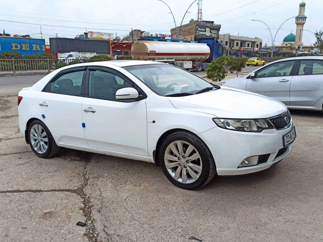 السلام عليكم 
كيا سيراتو 
موديل 2013
رقم اربيل الدولي
كابون الكتروني 
موصفات فول ما عد البصمه 
محرك وكير شرط 
محرك 16 دوش
تبريد وتدفئة 
طخم تايه جديد 
حداديه جديد 
باتري جديد 
سياره ضررها بوند مبدل بدون صبغ وبدون دواخل شرط وبيها ملاحظتين بارد 
شرط التحويل 
السعر110$وبيها مجال 
🛑ملاحظه مهمه
 يرجى الاتصال من  الساعه 9 صباحأ إلى الساعه 9 مساء
#العنوان موصل الجديده شارع بغداد مجاور سنتر بغداد
#مكتب ال رزان للسيارت
***********
***********
