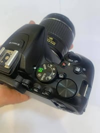 نيكون 5600 • شاشة لمس • ملحقات كاملة