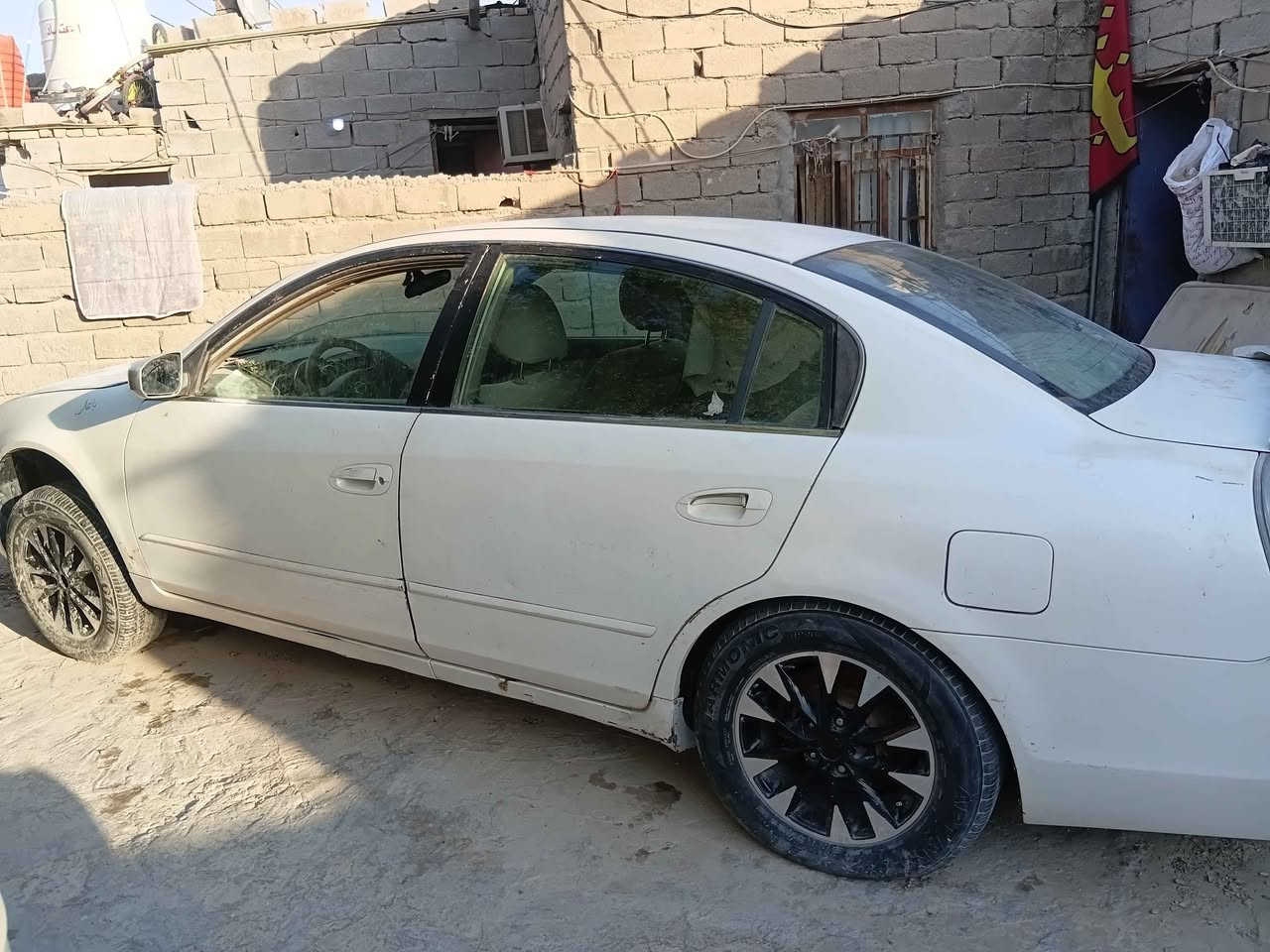 سياره نيسان التيما موديل ٢٠٠٦ رقم ذي قار سياره بدون محرك سعره ٣٠ سياره شوف العين جاهزه بس محرك شدله رقمي*********** الزبير, البصرة
