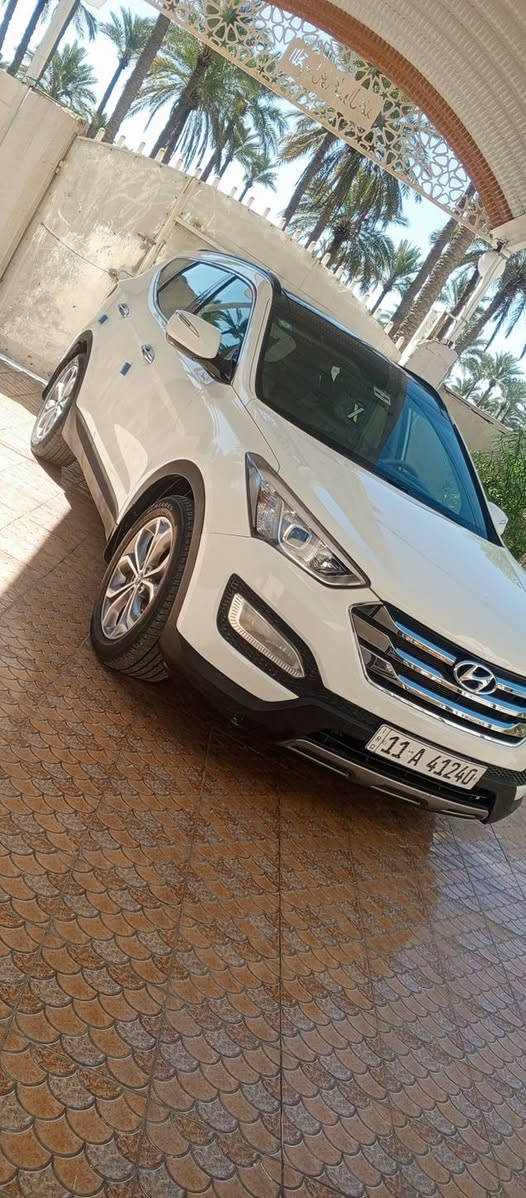 سنتافي ٢٠١٣ خليجي
مكفولة من الصبغ والتبديل 
محرك ٦ سلندر
فول مواصفات بصمه وبنراما 
بردات بلاديه شاشه كامره
السعر ١٦٤
للاتصال ***********
مكان سياره حله
