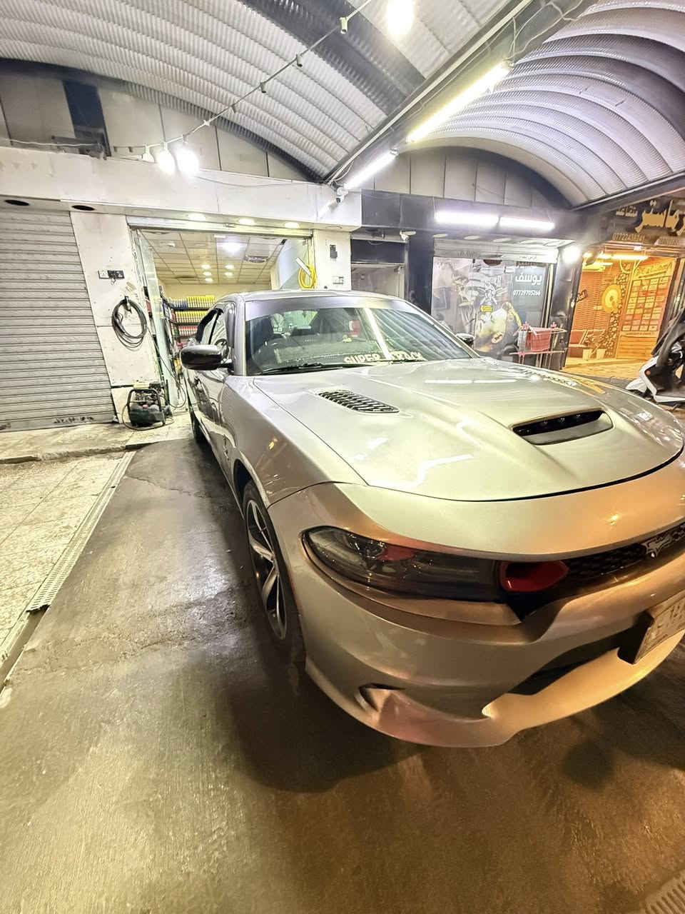 سلام عليكم ورحمه الله وبركاته ابو نور النعيمي للعنايه بالسيارات خدمات بولش وحمام عروضنا مستمره السيارات الناصيه ب60 الف والعاليه ب90 الف يشمل حمام وبولش مع تجديد سوادات العنوان الاعظميه راغبه خاتون شارع المخرج قرب العامر ماستر ***********
