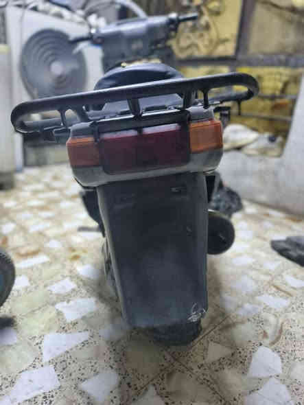 السلام عليكم دراجة بيكم 60 شغاله نكرة سلف قفل صندوق🔒 عداد شغال لايت كيج بانزين اشاير يمنه يسرى 
استاند حساس كهرباء
استاند تعليك الدراجه الله شاهد ما موكفتني ب شارع دير بس دهن بانزين 
هورن شغال رقم الهاتف ***********
السعر 225 بيه مجال قليل 🌷+الكشن مشكوك شوي موضح بل صورة📷
