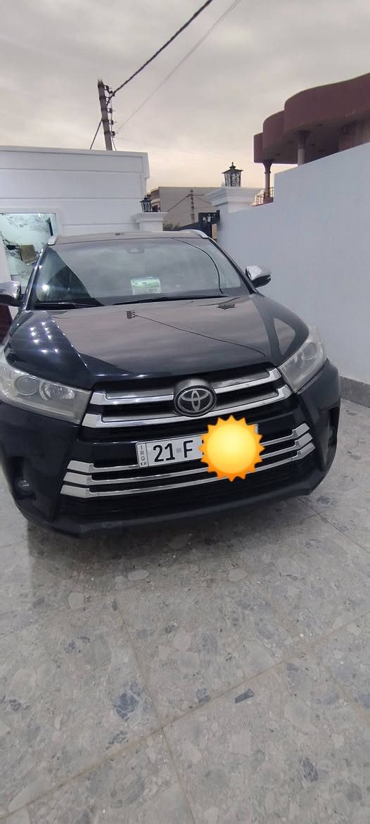 السلام عليكم
تويوتا هايلندر 2017 فول   اعلى فئة XLE  

 رادار 

نقطع عمياء 

مثبت سرعة 

محرك 6 سلندر 3500 

بصمة عدد ٢

فتحة سقف

جلد 

كشنات منفصل 

كشنات كهرباء 

كشنات تدفئة 

بردات ابواب 

جنطه كهرباء 

دوسات ابلاديه

توقف ذاتي 

ويل كروم 

7 راكب 
كشافات 
تحكمات مقود 
شاشة - كامرة 
بصمة ترحيب  
ماشية ١٢٠ الف ميل حقيقي السيارة جديدة كلش بعدهة بريحة الشركه 

رقم  سليمانيه تحويل ثاني يوم 

الضرر موضح بالصوره تعديل باارد فقط لا اكثر 

السعر 250 وبيها مجال
بيع فقط

مكان السياره كركوك 
للاستفسار اكثر اتصل ع الرقم ***********
