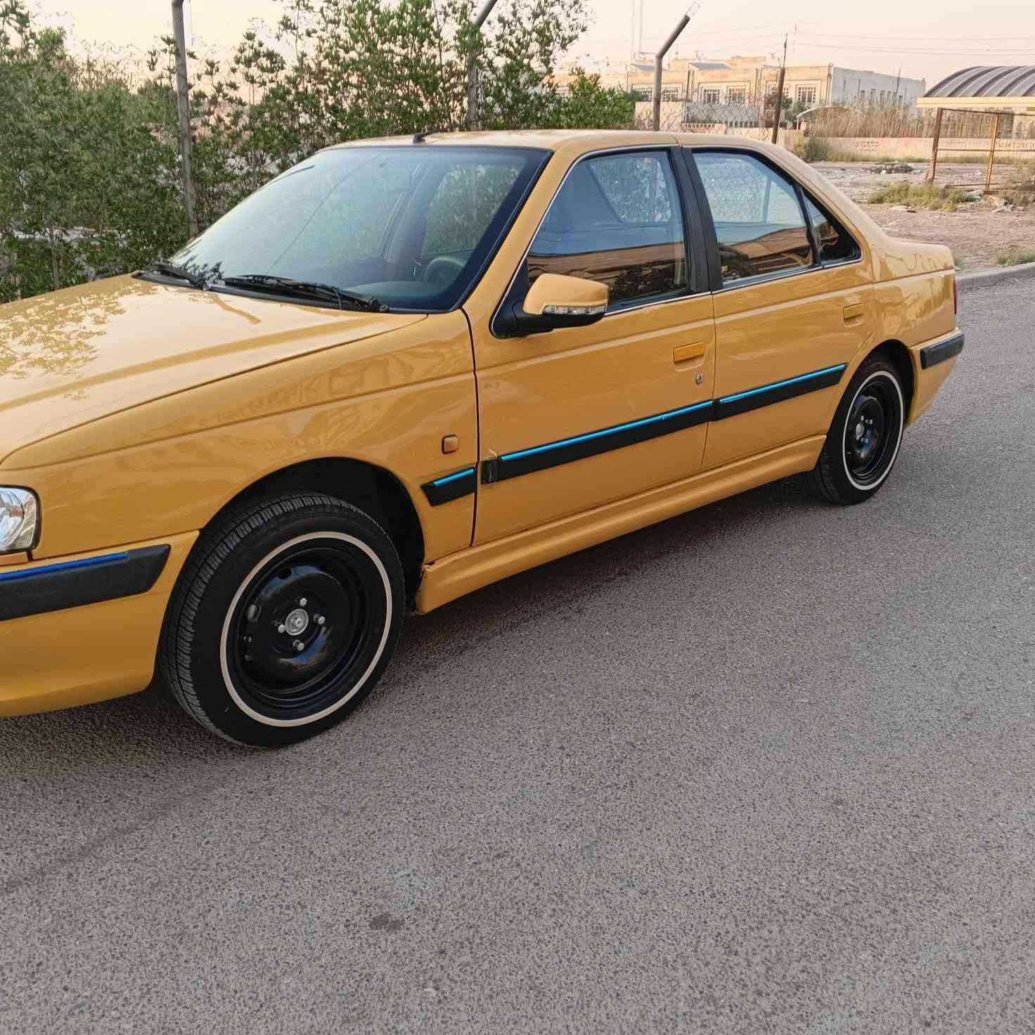 سلام عليكم بيجو بارص ٢٠١٥ كير مكينة جدد تبريد ثلج تخم تاير خط ابيض جديد صدر اميمي خلفي جديد السعر ٤٣ مكاني البياع ***********
