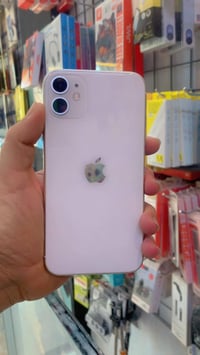 ايفون 11 عادي ذاكرة 128 ابلادي  بطارية 89 نضافة فول  للاستفسار على هذا...