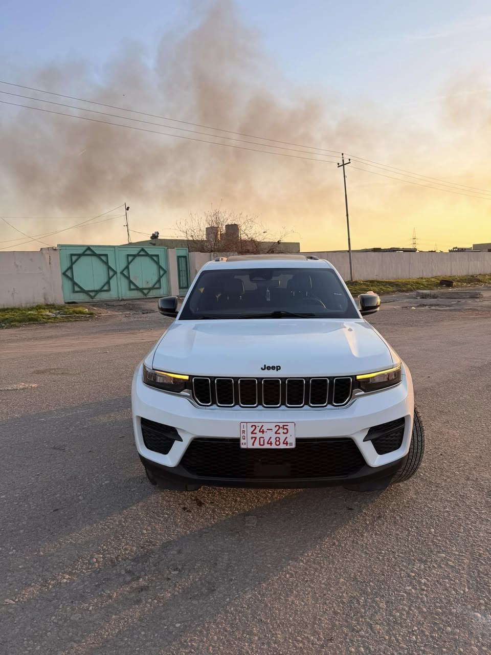 سلام عليكم 
جيب لاريدو شكل جديد 2023 
بلاك توب فول موصفات 
حدثها جملغ وبوند بدون دواخل بدون شواصي شرط 
كاتي تترقم شمالي مده ترقيم 90 يوم 
مكانها موصل مدينة المعارض الجديده معرض RTR 
سعر 295 وبيها مجال 
***********
واتس اب ***********
