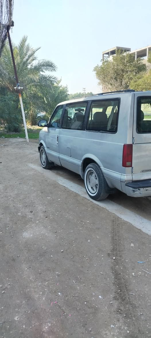 السلام عليكم للبيع فإن استر مديل 2000 كير ومحرك بلادي حداديه 80٪ كهربائيات كله شغاله تحويل مباشر السياره بأسمي للأستفسار ***********
