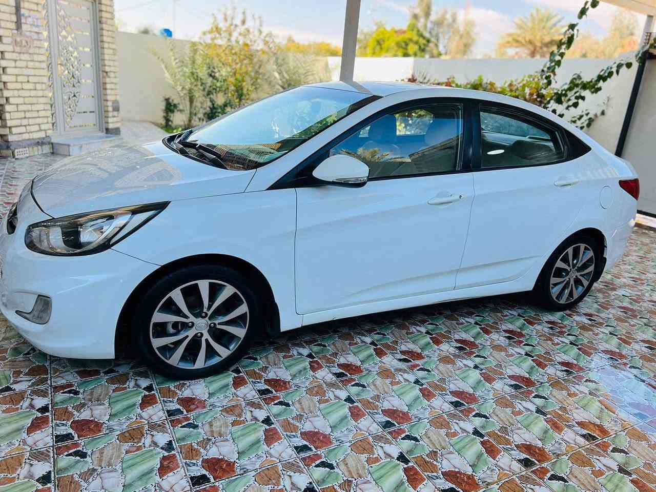 اكسنت 2015 خليجي فول 
كفاله عامه 
محرك 1600 
مكاني كربلاء للاستفسار اتصل ***********
