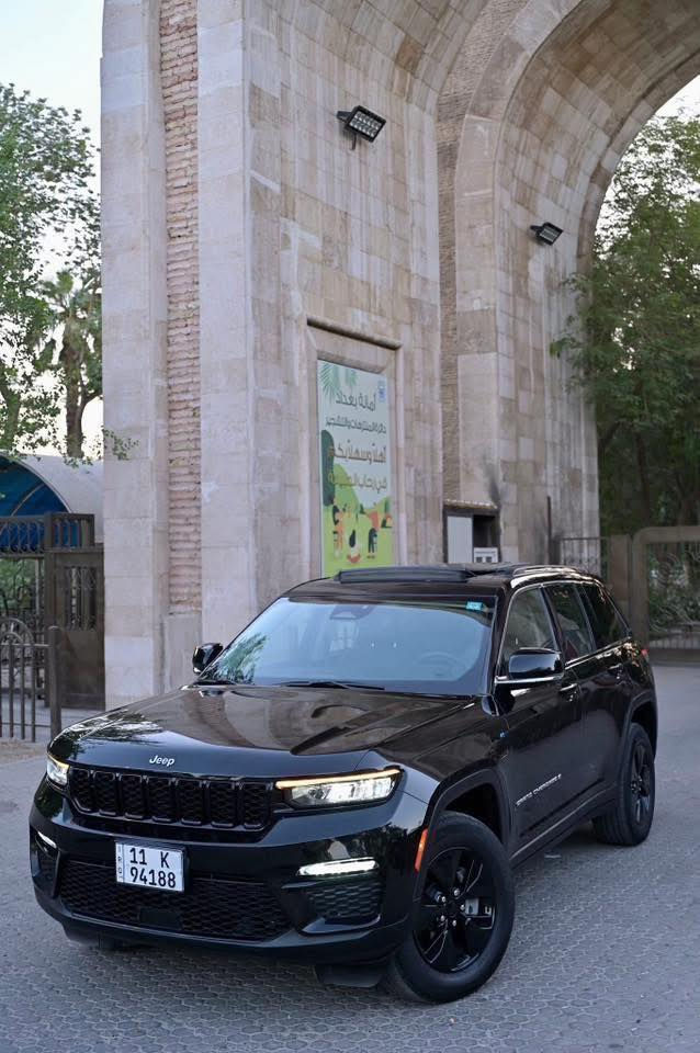 جيب كراند شيروكي هايبرد 2024 (( بدون اي نقص )) 
الضرر: (صبغ على گد شبر بداية البنيد بدون تبديل  👉)
ايرباك  وراجع سستم
 ماشية 39
لون اسود  
{ رقمه بغداد باسمي }
🟫 حجم المحرك ٢٠٠٠ تيربو جارج ٣٧٥ حصان مع محرك الكهرباء اسرع من الهيمي
نظام الشحن : الشحنة الوحدة تمشيك 50 كيلو بدون بانزين  + هايبرد + بلك ان🔌  
مع خيارات 3 تغير نوع المشي دگم
1-كهرباء فقط 
2-بانزين فقط  
3- كهرباء وبانزين حسب المشي 
🔴 حساسات خلفية
🔴 ‏‎حساسات جانبيه بالمري
🔴 خمسة راكب المرغوب👍
🔴 رادار 360 درجة
🔴 تعريب جمع الشاشات 
3شاشات📺
🔴  تحديد مسار  
🔴  تبريد قطعتين امامي + خلفي تحكم  
🔴 ️خمس انضمة قيادة 
🔴 بانوراما على طول السيارة
🔴 دفع رباعي. 
🔴 كير ماوس مع وضعيات القياده المختلفه للجبال والطرق الوعره والرمال والطين
🔴 شفتات ستيرن 
🔴 هاند بريك بصمه 
🔴 ️مقود جلد + تدفئة 
‏🔴  Reverse Tilt Mirrors المرايا  المائلة عند الرجوع 
مواصفات 
1️⃣ لايتات لد 
2️⃣ تدفئه  كشنات
3️⃣ شاشات دجتل  شاشه كبيرة مع نفكيشن GPS بدون نت 
4️⃣ كراسي خزن ميموري  
5️⃣ سستم صوت ALPINEو دمام خلفي بلادي 
6️⃣ تشغيل عن بعد
7️⃣ نظام محاكاة العجلة الذكي 
8️⃣ نظام ملاحة 
9️⃣ نظام قيادة ذاتية 
السعر ::  317

للأستفسار يرجى الاتصال☎️📞 
‭0772 262 2954‬
***********

مكان السيارة بغداد البنوك
