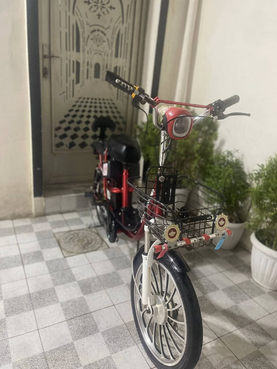 سلام عليكم.دراجة شحن للبيع 2023بطاريات عل فحص
السـعر 250وبي مجال.
المكان:فلوجة حي الشهداء


**إذا كنت صاحب هذا الإعلان وتريد حذفه لأي سبب، رجاءا أرسل رسالة إلى الدعم الفني**