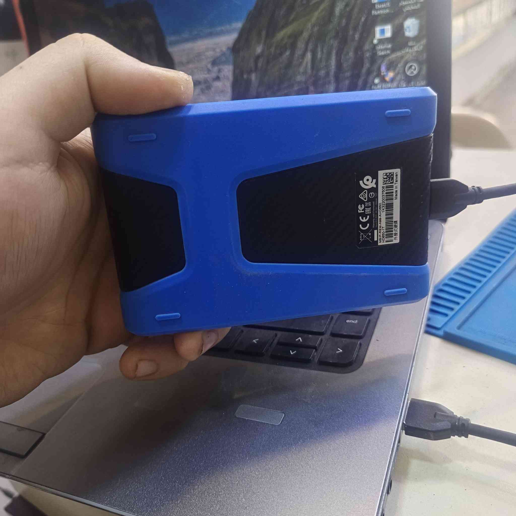 هارد اي داتا واحد تيرا العاب حسب 
طلب بسعر 55 الف

العنوان 

نجف كوفه حي المتنبي قرب مشروع الطاقه 

الارقام 
***********
***********
رابط قناه التلي كرام
https://t.me/alhasanal

رابط قناه تيك توك 
https://www.tiktok.com/@255_iq?_r=1&_t=ZS-92Fm9Un2kzI

رابط حساب فيس بوك https://www.facebook.com/share/1AGEGMLAqE/

رابط حساب انستا كرام 
https://www.instagram.com/255_iq?igsh=MTN4ejdwdjVoMGc0aA==

رابط حساب وتساب 
https://wa.me/message/ZF4SA5LT65DDL1
