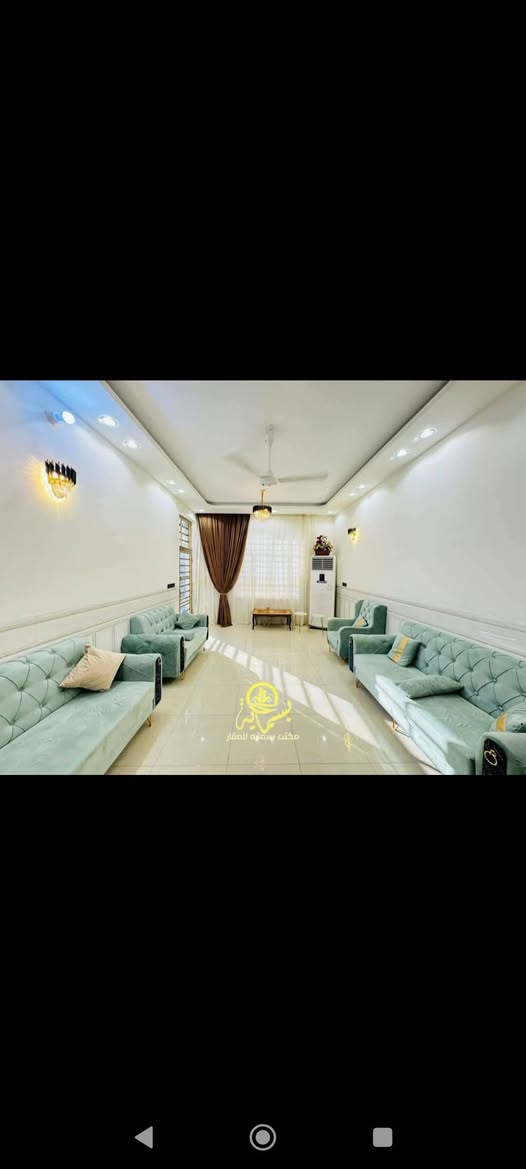 السلام عليكم دار للبيع المساحه 200م. ارضيه رفت   طابقين                الموقع حله نادر الثانيه شارع عفتان الريسي قريب على الخدمي      بناء حديث    يتكون من 3 غرف نوم. وصاله وكليدور ومطبخ                     مجمع صحي عدد 3 حديقه. كراج سياره                              خدمات ماء مجاري كهرباء  لاستفسار الاتصال  ***********
