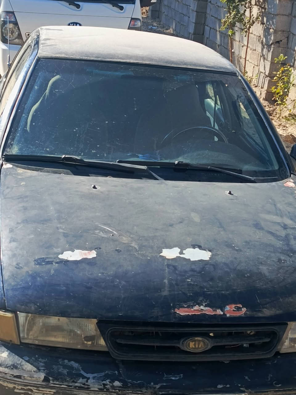 السلام عليكم  كيا سيفا للبيع موديل 1994 كير عادي رقم  بغداد السعر 25وبيها مجال قليل مكان بغداداليوسفيه  علا الهاتف ***********
