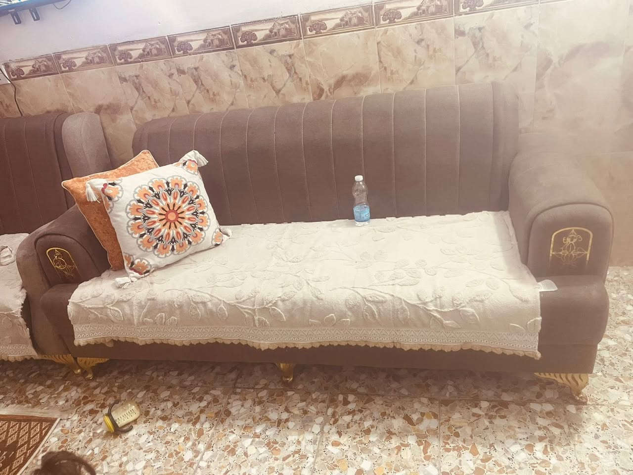 الكاونتر ب٤٥٠والتخم عشر مقاعد ب٤٠٠بالشعب العنوان


**إذا كنت صاحب هذا الإعلان وتريد حذفه لأي سبب، رجاءا أرسل رسالة إلى الدعم الفني**