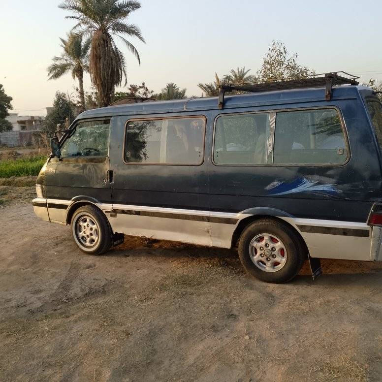 السلام عليكم ورحمه الله كيا بستا للبيع 1994 سنويته لل26 ابيع وكاله السياره خير من الله مناقصه شي محرك مجفت قبل 20يوم لاتنقيص ولا تبخير مكان السياره ابو اغريب ***********
