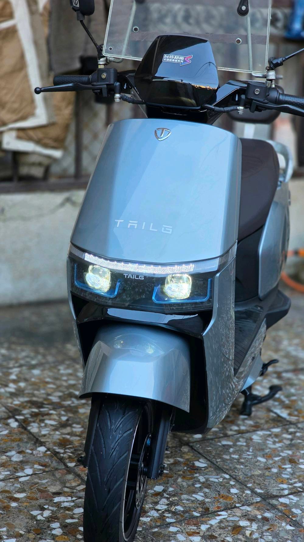 دراجه شحن للبيع فووول مواصفات  نوع 
f73 ,s100

دراجه شحن للبيع فووول مواصفات شركة تاليج TALIG تيسلا موديل 2025.. ..الدراجة شخط ما بيها لا شخوط لا كسر لا اي قطعه متضرره او مبدله على وضع الوكالة الدراجه نظيفة حييل من الشغل للبيت حتى تايرات وبطاريات بعدهن جدد عل شركة 
والمواصفات كثيره و معروفه منها غير معروف 
بريك دسك فلنجه 

بريك امامي مصاحب مع الخلفي 
(ABS)??
إنذار سرقه عالي الصوت مع نظام امان ⚔️🕶
بك للرجوع إلى الخلف 
مثبت سرعه بصمات 2 جدد?
?اشاره يمين يسار + ليد نهاري ليلي
 
مصباح عالي ناصي قوي زنون من الشركة 

حجم الملف 2500 واط 

بطاريات حجم كبير الطوال المسطرة مو الصغار🔋🔌 

*([الدراجة وكالة أمانة الله ورسوله ])*

عنوان : بغداد / حي القاهره تحت جسر البنوك 
للاستفسار المراسله على الرقم واتساب ***********
