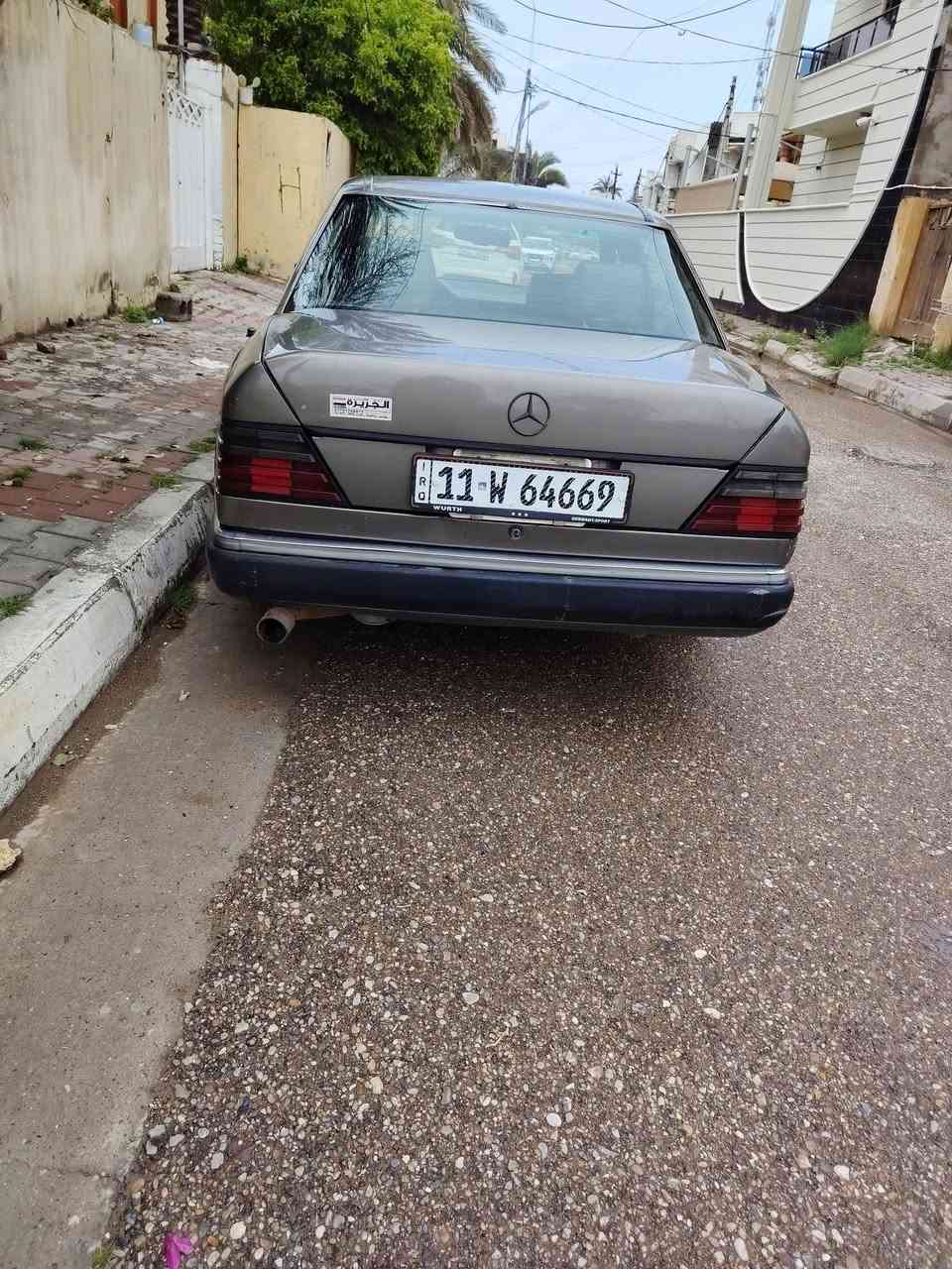 مرسيدس دب بلادي عنكبوت بيها ظربه جه السايق م 1990بسمي رقم جديد تخم تاير اصلي صدر خلفي امامي باتري عربانه خلفيه فلنجات دسكات كله جديد يرادلها ترتيب بيع او مراوس مكاني بعقوبه السعر 50وبيها مجال رقم صاحبها واتساب*********** مكلف بلنشر
