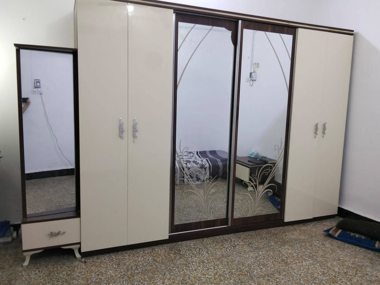 السلام عليكم كنتور تركي مع زاويه نضيف جداََ السعر 250 العنوان/الجلبية قرب جامع القائم الشراي يتفضل خاص


**إذا كنت صاحب هذا الإعلان وتريد حذفه لأي سبب، رجاءا أرسل رسالة إلى الدعم الفني**