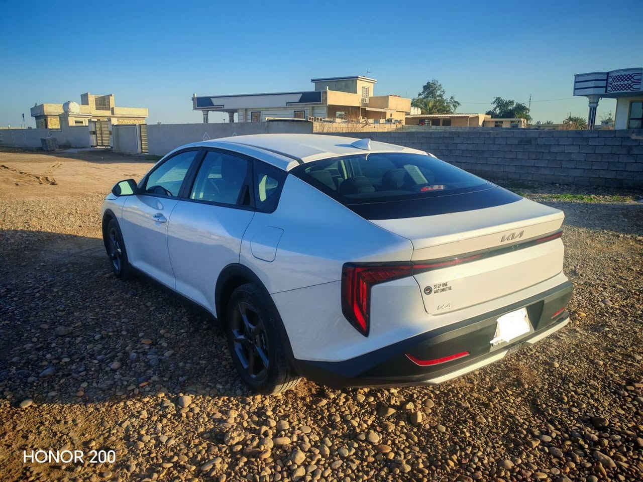 السلام عليكم k4 موديل 2025 وارد أمريكي حادث مرفق مع المنشور التواصل على الرقم ***********
