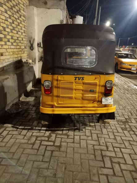 سلام عليكم تكتك TVS رقم وسنويه جاهزه وحلوه مجفته تجفيت شركه  سعر 4500وبيه مجال  مكلف بل نشر هاذ رقم راعيهه ***********
