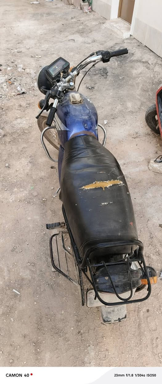 دراجه بوكسر موديل 2020 كلك اكفلها لك اوراقها ضاعن عندي دراجه تشتغل كلشي مابيها بس خيط بخار السعر 250وبيها مجال حك الجيه ***********
