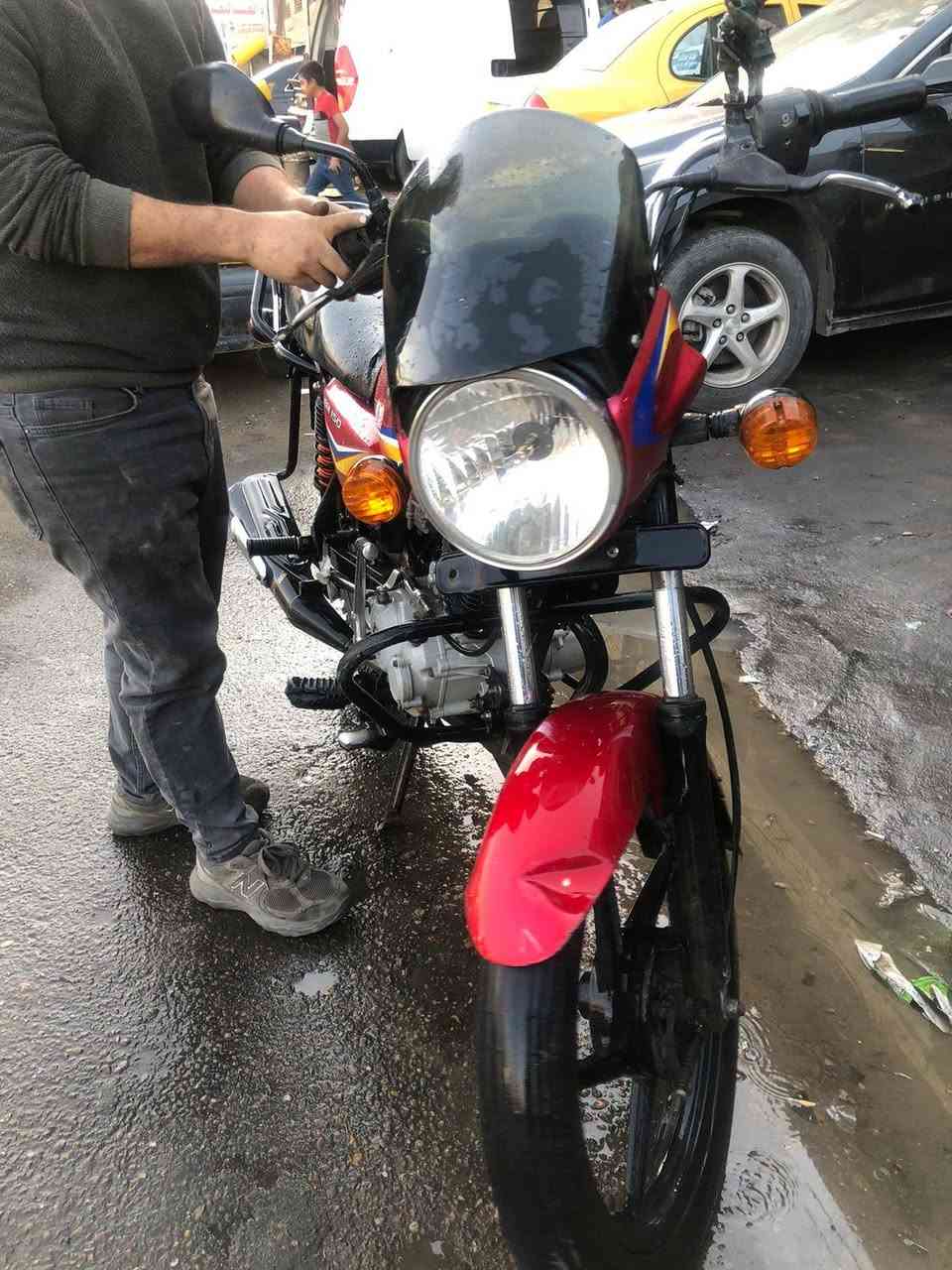 مكلف بالنشر
بوكسر احمر 2021 رقم نكليزي باسمي تحويل ثاني يوم دراجه بيهه خيط تبخير بسيط استخدام شخصي نقصهه قمجي عداد سرعه فقط السعر 1800 
المكان بغداد الجديده،
***********
