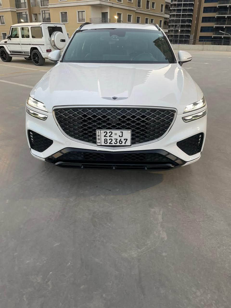 #جنيسس GV70  🔥
موديل : 2022
سعر 315 بيه مجال 
المحرك :V6 TWIN TURBO  
الحالة : جاملغ امامي وخلفي+باب صبغ
العداد :32 الف ميل  
المواصفات:فول برستيج 
ابيض داخل احمر واسود 
بصمه+بصمه ابواب 
وضعيات قياده 
تشغيل عن بعد
اوتو بارك 
كشن مساج 
كشنات خزن 
 كشنات كهرباء
كشنات حار بارد
شحن لاسلكي 
4كامرات 
ترحيب 
ستيرن كهرباء 
بانوراما 
عداد إلكتروني 
رادارات اماميه خلفي 
نقطه عمياء 
فورويل 
أناره داخليه ليد 
لد امامي +لايت زينون 
شاشة ايباد
كاميرا
نظام صوت 
اشارة مرايا
تحديد سرعة
بغداد كرخ 
***********
