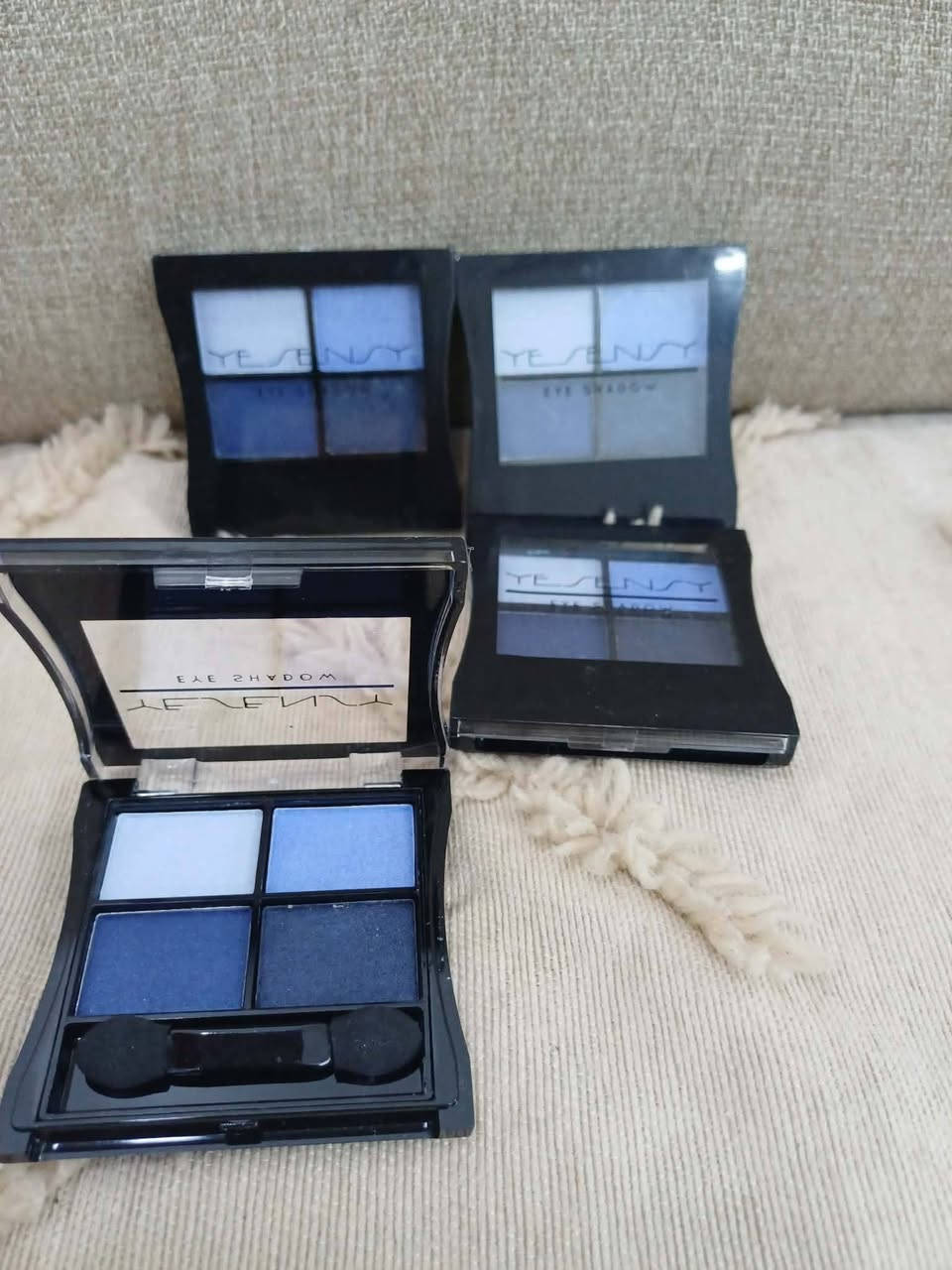 ألوان قوية وثابتة طول اليوم 🎨
✔️ سهل الدمج
✔️ مناسب لكل الإطلالات
📩 للحجز خاص


**إذا كنت صاحب هذا الإعلان وتريد حذفه لأي سبب، رجاءا أرسل رسالة إلى الدعم الفني**