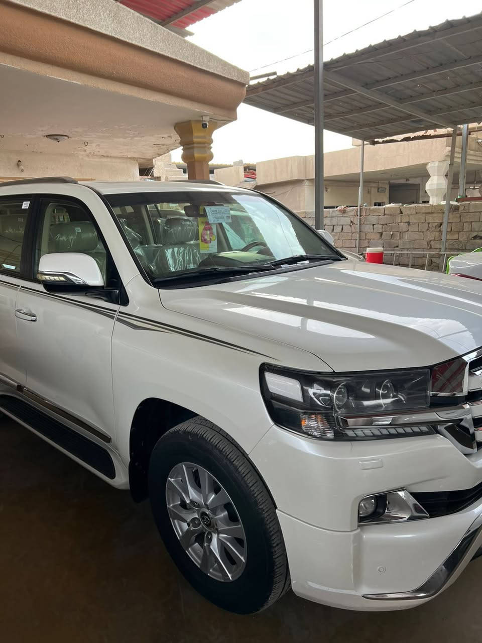 السلام عليكم
لاندكروز GXR

ساز فول 

موديل 18

رقم دهوك دولي ب اسمي تحويل مباشر 

ماشيه 200

السياره كفاله عامه جديده سونار موجود 

بصمه تشغيل +تشغيل عن بعد 

لايت زنون LED بلادي 

مري شفط 

دخول ذكي 

دوسات ليزي 

شاشه كبيره 

كأمره 360

موس تحكم في الانظمه

ثلاث قطع تبريد 

معروفه موصفات الساز 

بيع فقط مترهم مراوس 

السعر 495 وبيه مجال للشراي 

مكان السياره بابل 

***********
