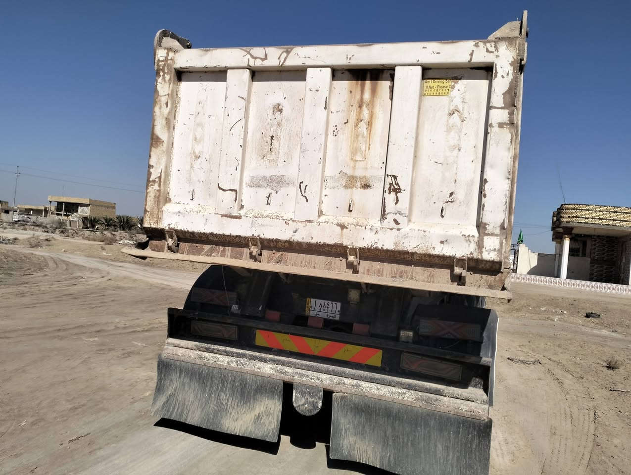 سلام عليكم عربانه للبيع مكفوله كفاله عامه بيه تخم تاير جديد  
4 دناكير تلاثه ثابته واحد تعليگ
42 متر مكعب 
مكان ناصريه
***********
***********
