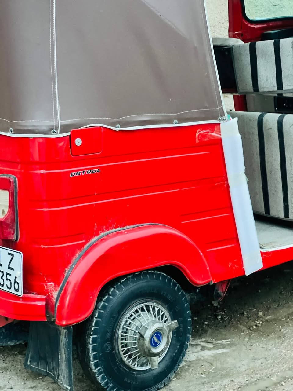 سلام عليكم تكتك موديل 18شهر 12 مرقمه كامله خير من الله ما عوزه شي كبل عله باب الله مصبوغه جمالي مكاني بغداد مدينت صدر سعره 5250 رقمي واساب ***********
