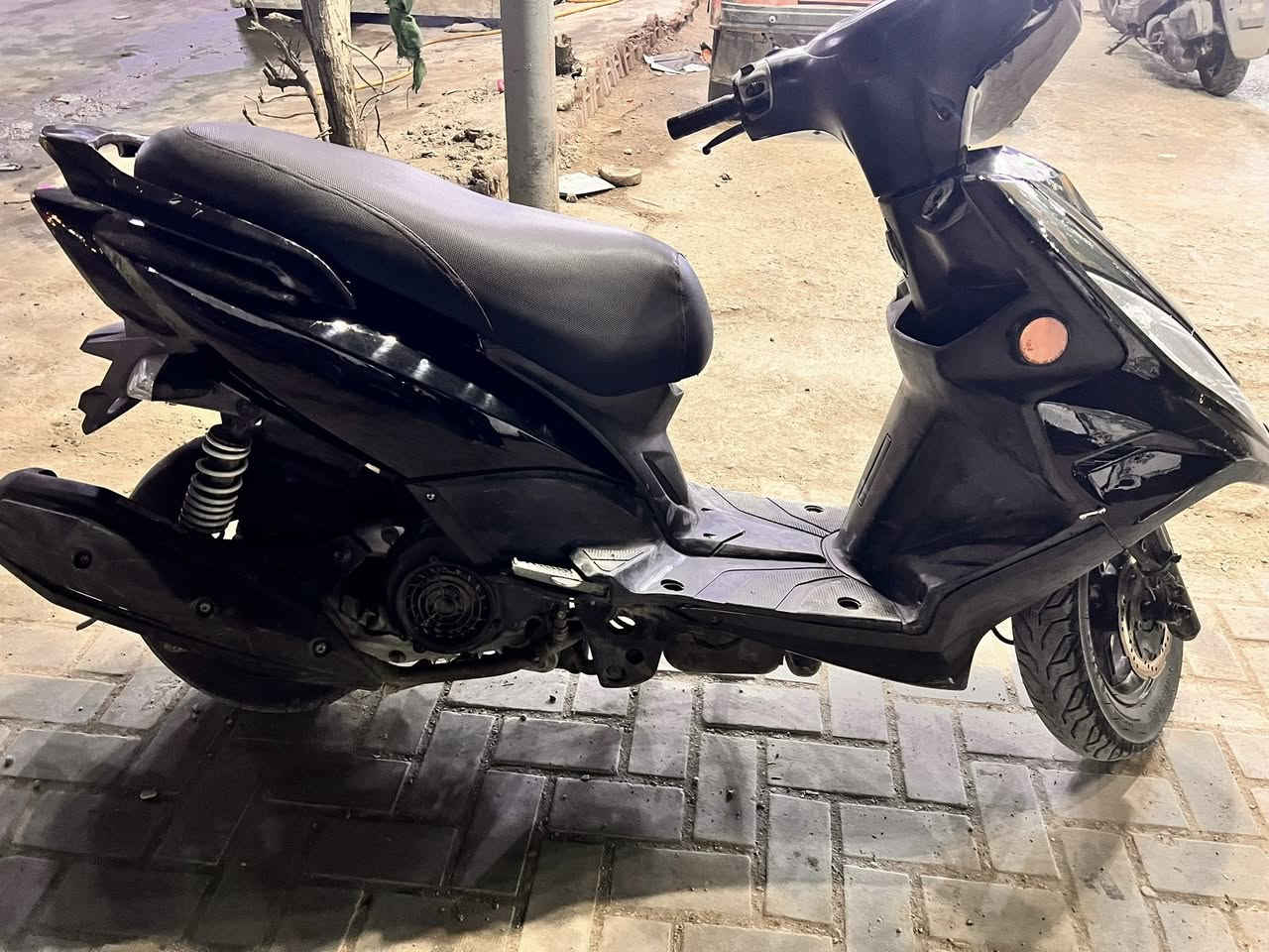 دراجة جي تي ار دراجة خير من الله عوزهج ترايش وبطانة مال طين جيب فيتر وتعال المكينة برغي ما مفتوحة خير من الله محتاج وريد ابيعة 
السعر 650 
رقمي ***********
