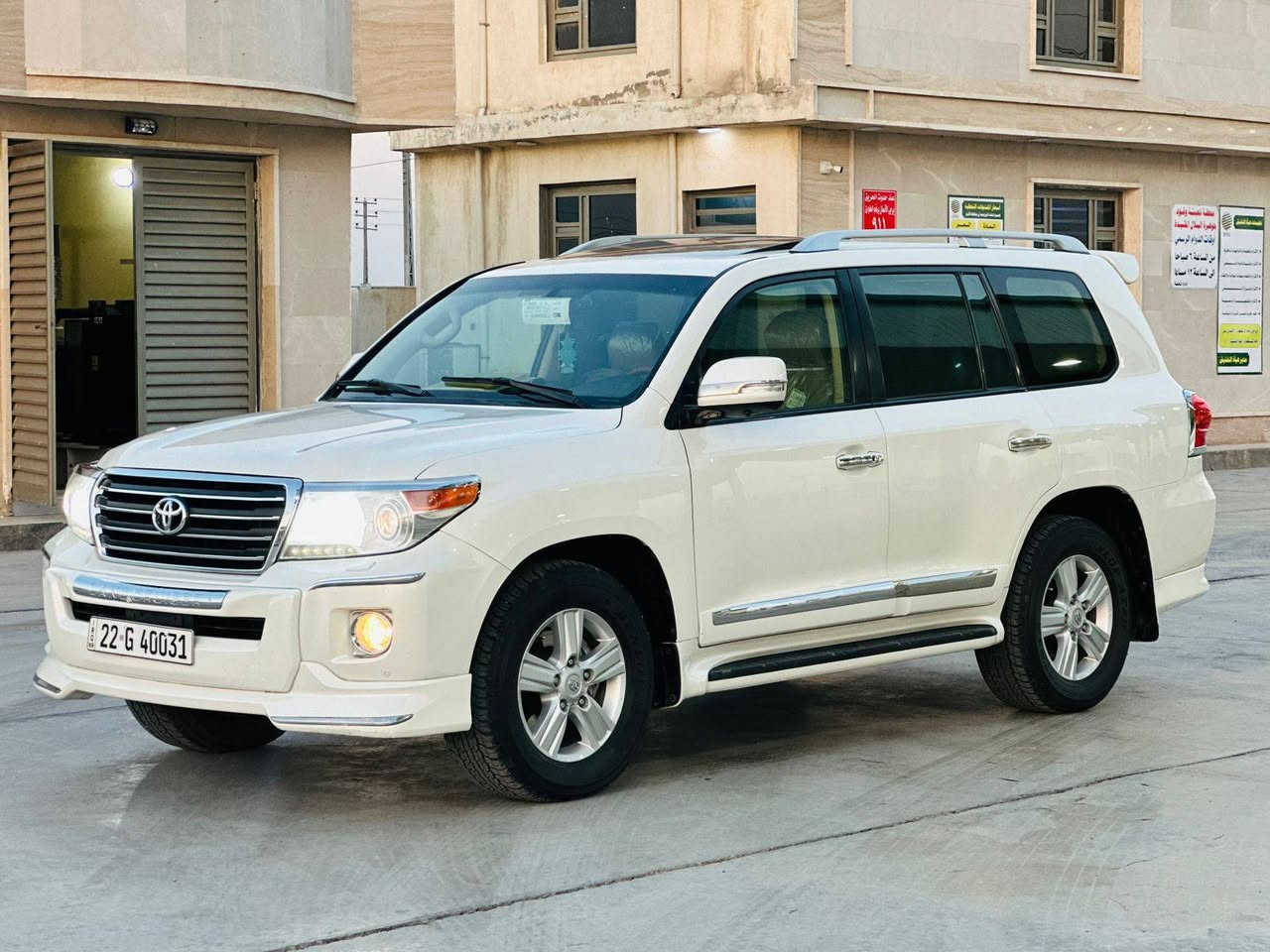 السلام عليكم للبيع لاندكروز موديل 2013
رقم اربيل. دولي بأسمي
 
فول مواصفات 1/1 سياره جديده 

بريم باب اول 8 ايرباك. كشن كهربائي

محرك V6  مواصفات معروفه

مكفوله كفاله عامه 

محرك. كير شرط كفاله 

حت الاسبير مانازل  
 
ماشيه 157  الف حقيقي 

تخم تاير جديد

السعر 370  وبيه مجال
المكان: الانبار الفلوجه حي العسكري
رقم الهاتف:***********
