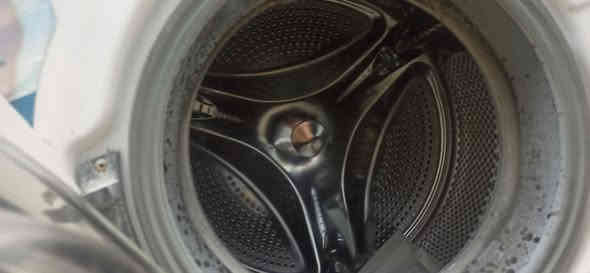 غساله اتوماتيك شغاله 
حجم ٩ كيلو 
نوعيه تركيا درجة اولى 
السعر ١٥٠ وبيها شويه مجال 
*********** 
***********
