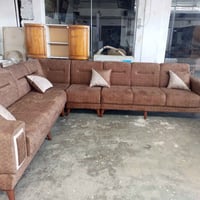 ديوان ١٠ مقاعد • حرف L ٧م • قماش كتان