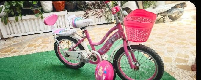 السلام وعليكم بيسكل للبيع  حجم 14 مع خوده استخدام قليل جديد بعدو  🚲 السعر 45 الف وبي مجال شي قليل


**إذا كنت صاحب هذا الإعلان وتريد حذفه لأي سبب، رجاءا أرسل رسالة إلى الدعم الفني**