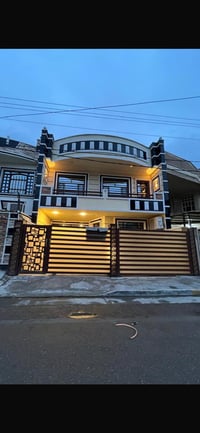 من رخصة الادمنية الدار للبيع مساحة ١٥٠ متر واجهة ٧ونص نزال٢٠ بناء 2010...