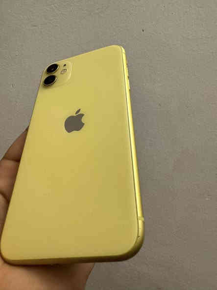للبيع ايفون ١١ عادي 
ذ ٦٤
بطاريه ١٠٠
جهاز شاشته بيها فطر كلش بسيط 
جهاز باقي كلش نضيف 
سعر ١٥٠ قفل قفل قفل
مكاني بغداد بلديات 
***********
