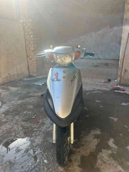 السلام عليكم ماكس قجمة للبيع فقط دراجة شلعة معدل دراجة كلش نضيفة دراجة مال لبيت الله شاهد مكينة ما مفتوحة ولا مرة دراجة مداريهة بل دهن ول بانزين  نواقص كلش قليلة نكرة سلف هندر من اول ضربة تشتغل شادلهة زنون لايت كلش قوي مكاني بغداد المين الثانية سعر 500 وبيهة مجال متواجد وتساب***********
